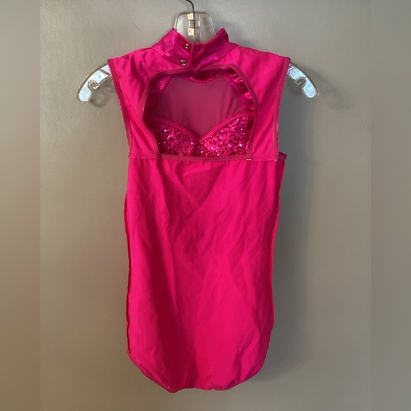 BALERA ADULT MEDIUM CERISE PINK METALLIC SEQUIN PANEL LEOTARD - Picture 9 of 9